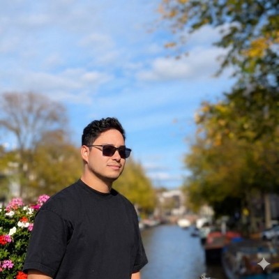 Max Avendaño